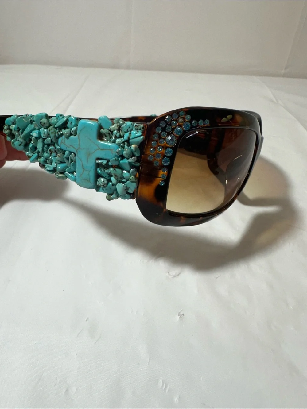 Tortoise Frame Sunglasses with Turquoise Bead Detailing WESTERN Wear from Wy